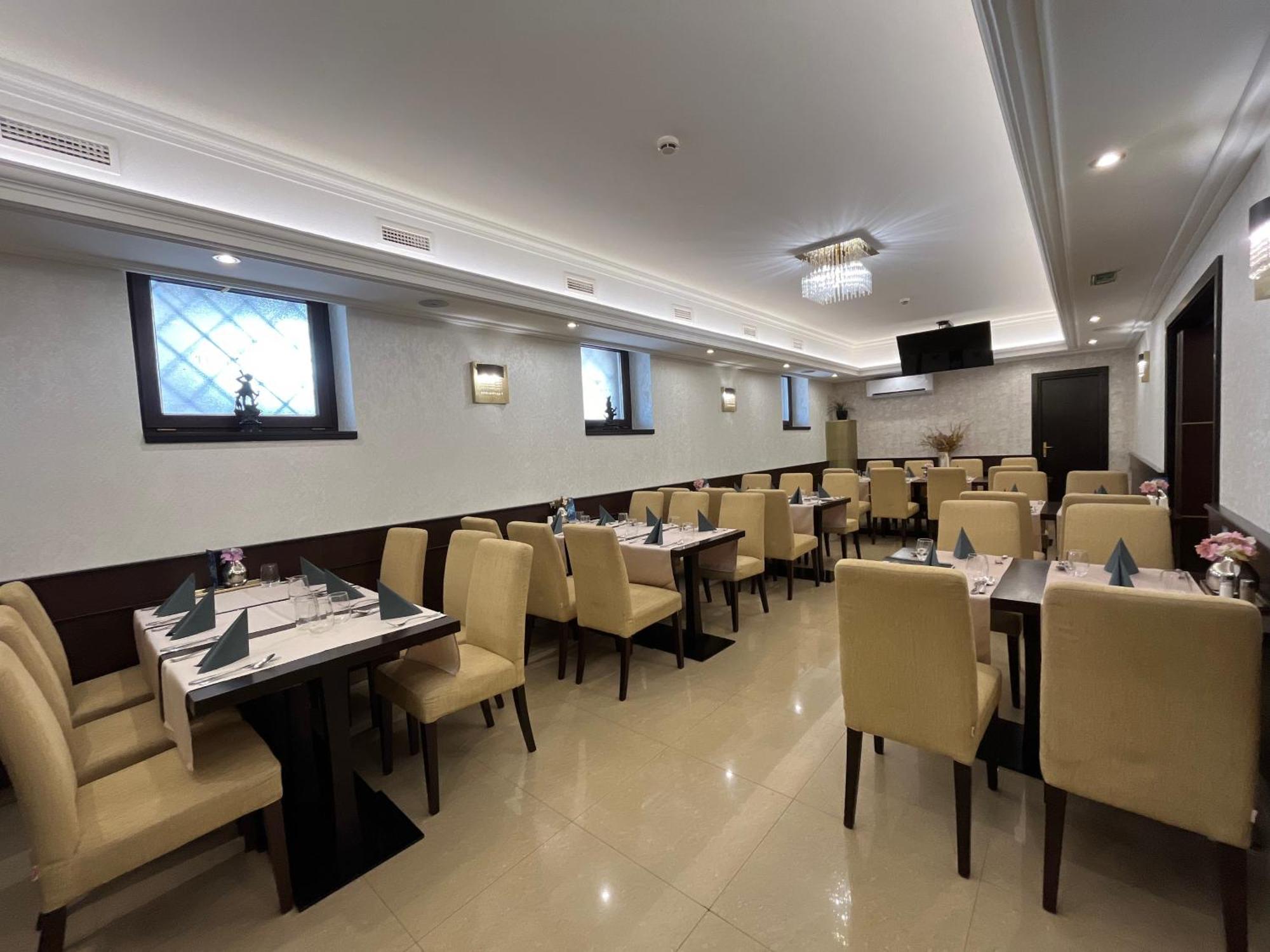 奥瑞姆酒店 Hajdúszoboszló 外观 照片